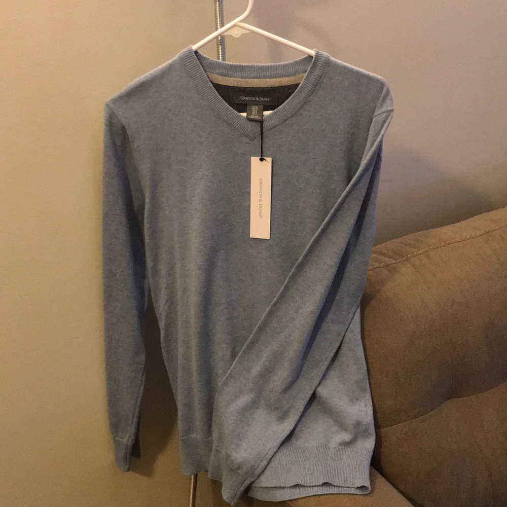 NWT Grayson & Dunn V-Neck Sweater
